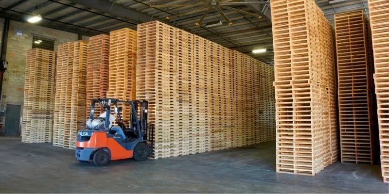 stacking of pallets